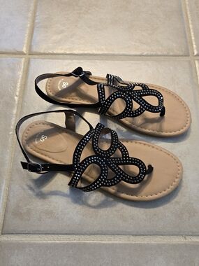 SO Black Decorative T-Strap Women's Sandals